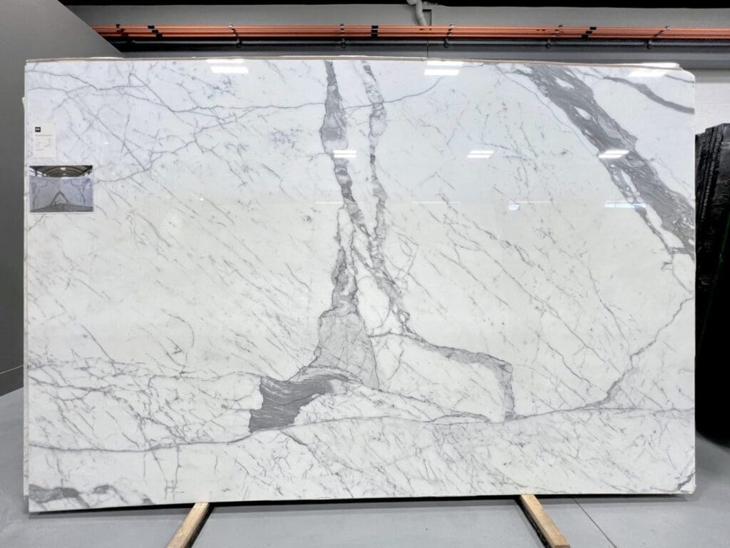 Statuaario Extra Premium scaled 1